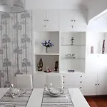 Portu Style By Aston شقة